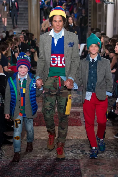 Look 90